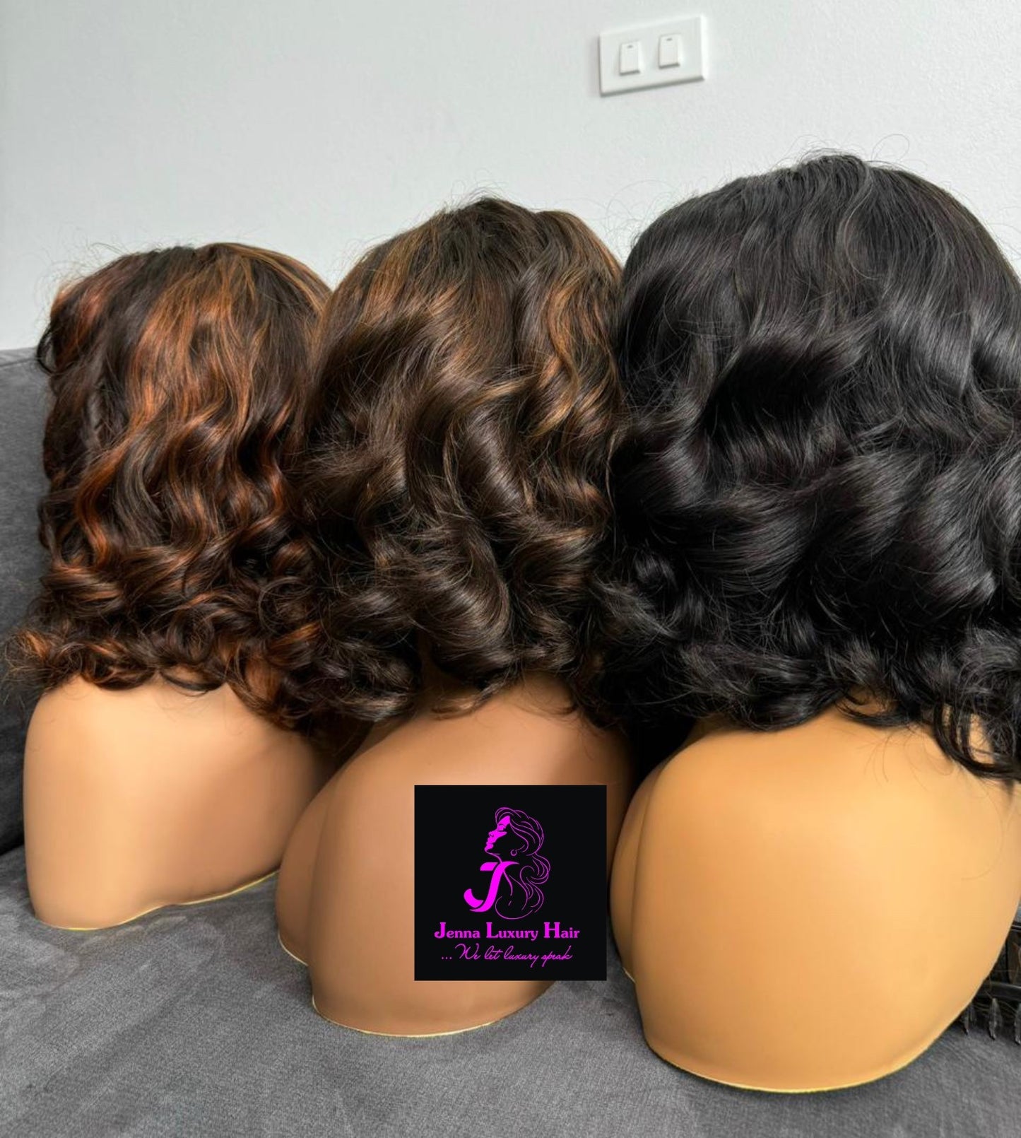 10” Black Bouncy Wig