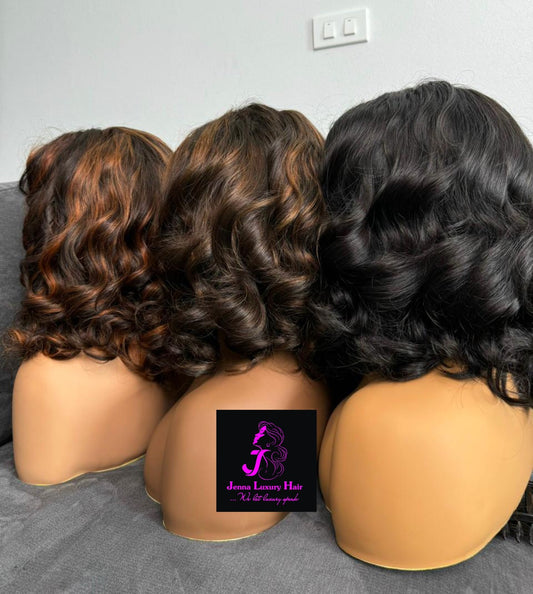 10” Black Bouncy Wig
